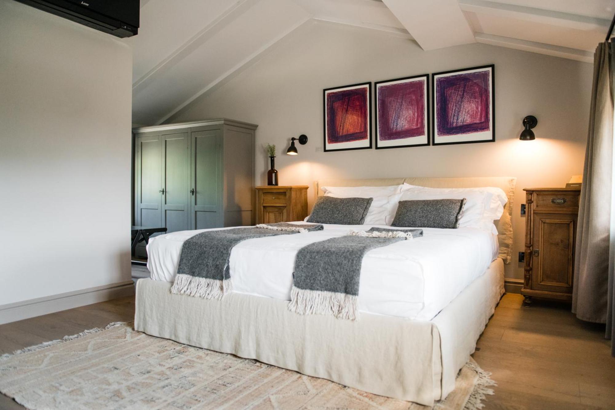 San Canzian Hotel & Residences - Small Luxury Hotels Of The World Buje Szoba fotó