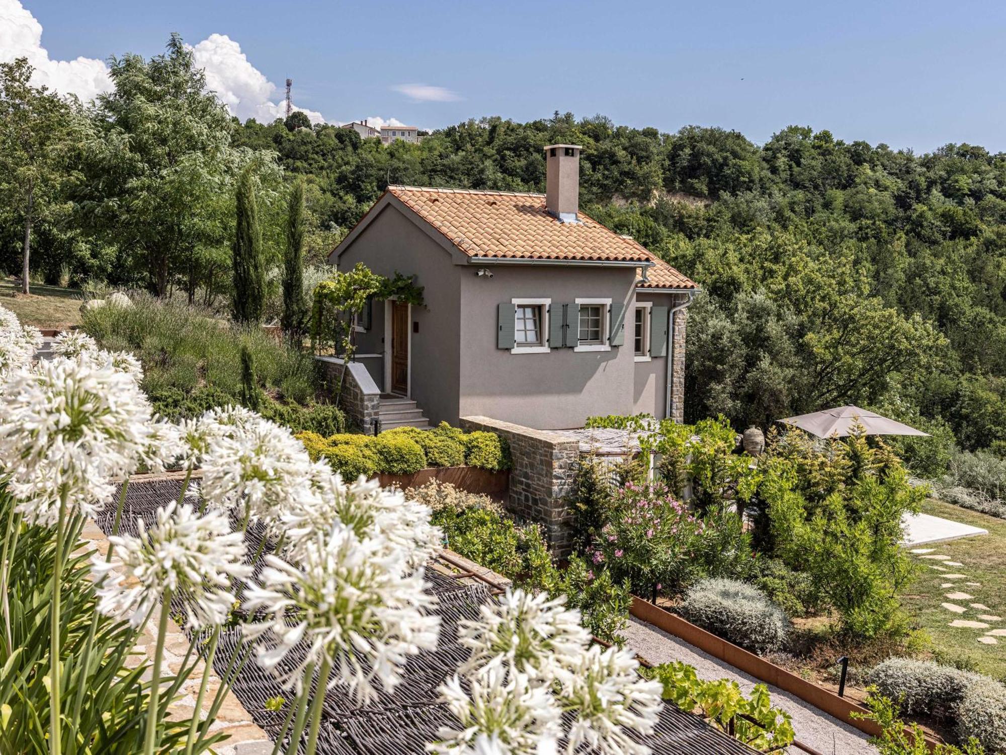 San Canzian Hotel & Residences - Small Luxury Hotels Of The World Buje Kültér fotó