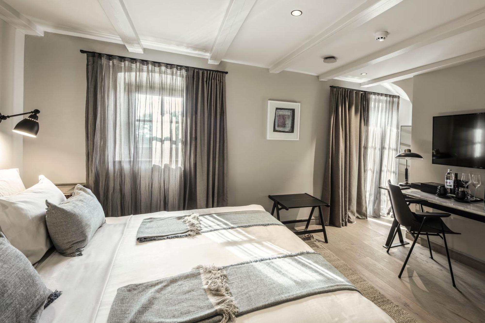 San Canzian Hotel & Residences - Small Luxury Hotels Of The World Buje Szoba fotó
